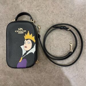 COACH Women's Eva Phone Crossbody In Signature Canvas Leather with Evil Queen